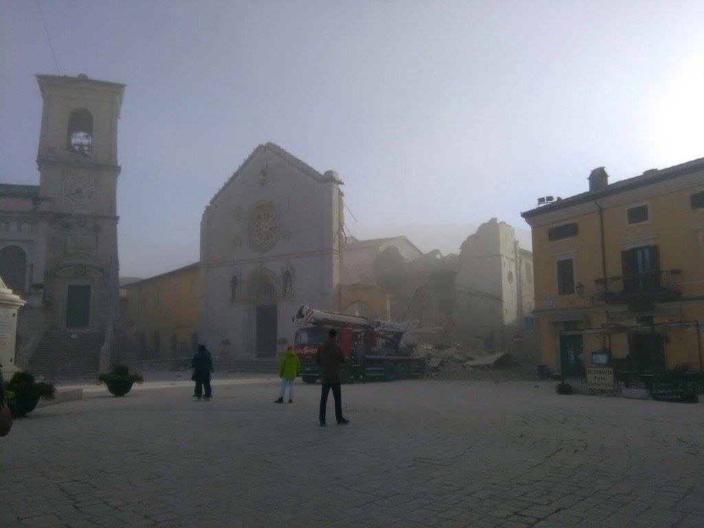 norcia-destroyedbasilicapiazza