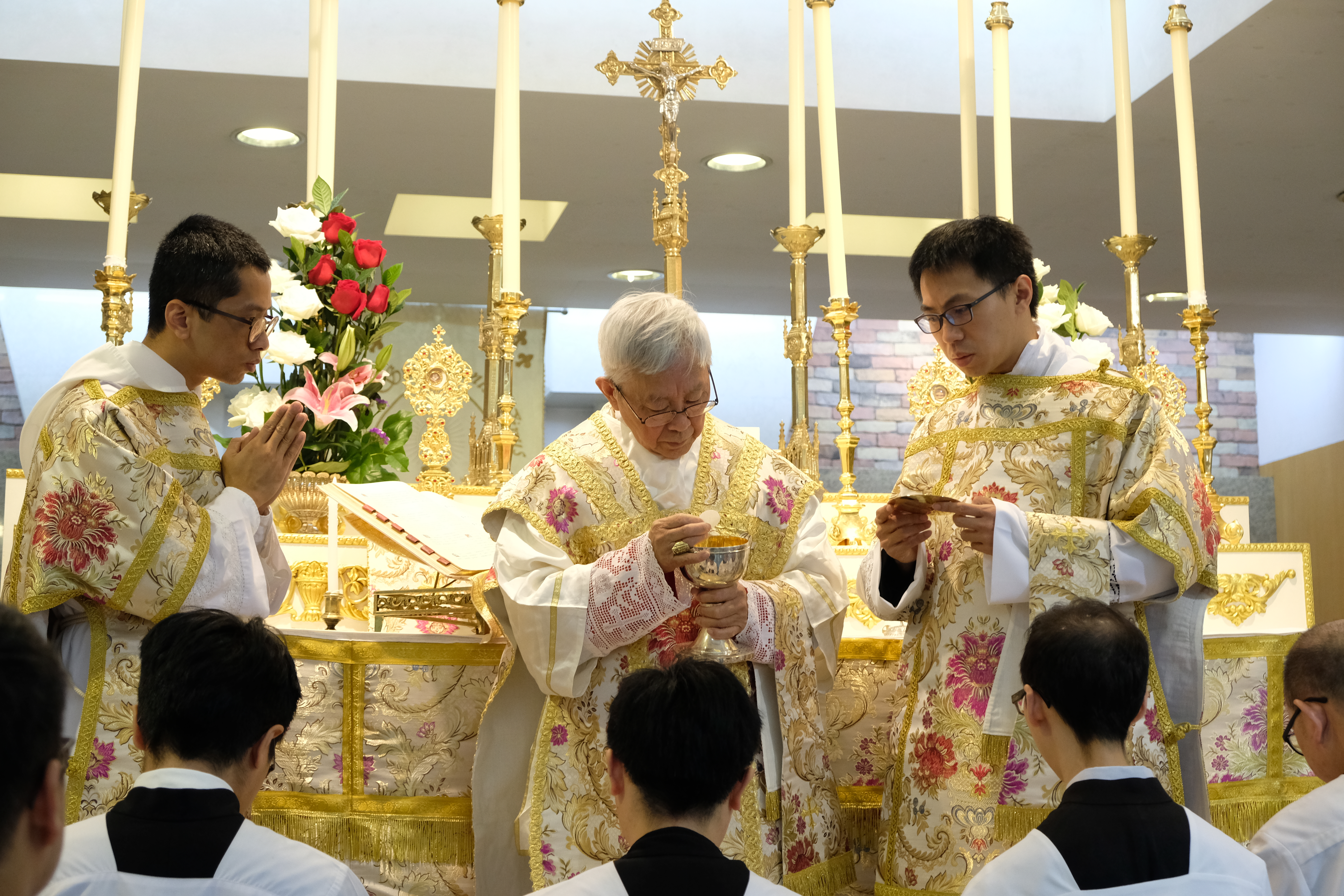 20161225_cardinalzen-pontificalhighmass_181
